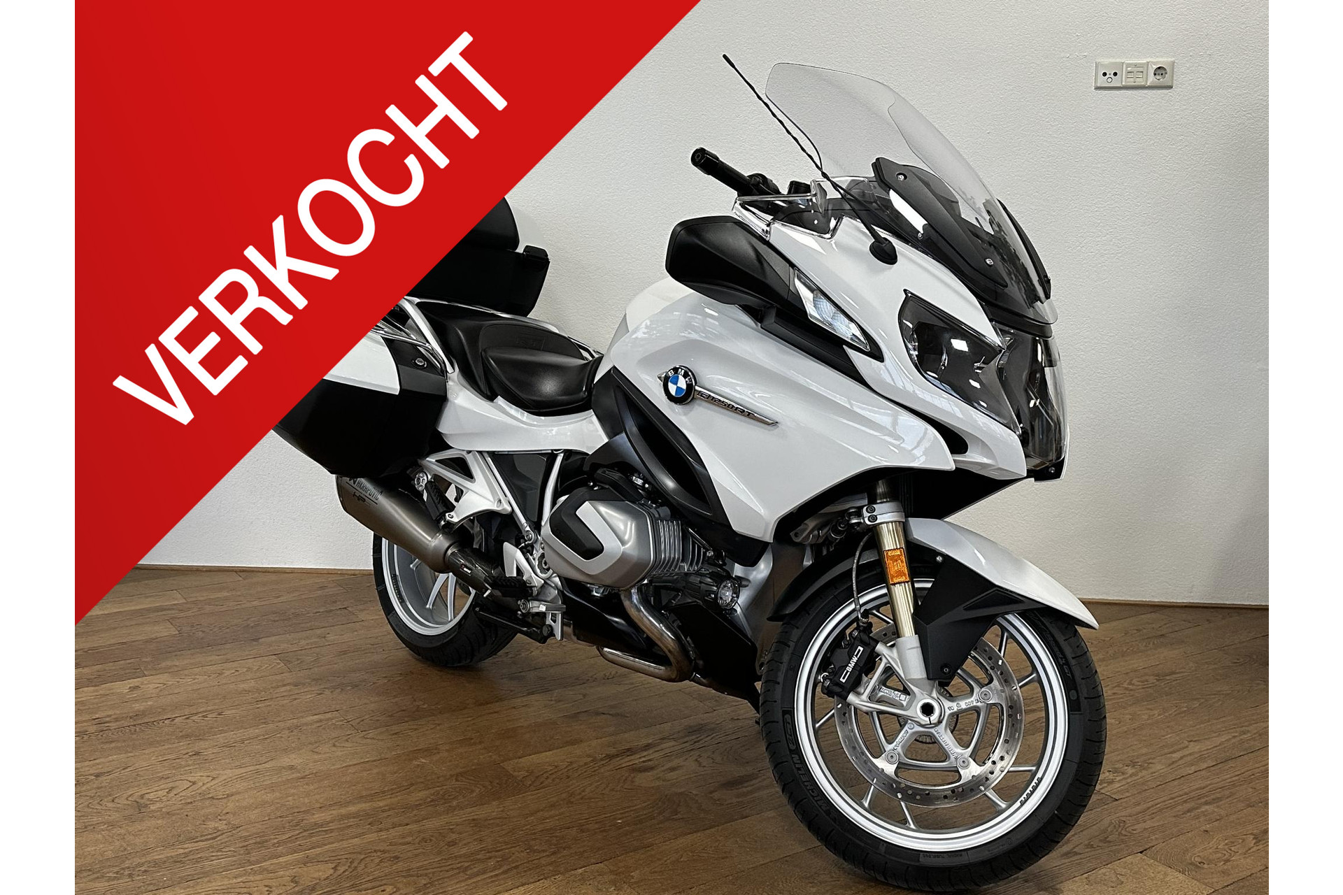 BMW  R 1250 RT *3-PAKKETEN*AKRA*1-EIGENAAR*DEALEROH*R1250RT